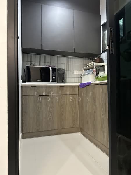 Baan Klang Muang Sathorn-Suksawat, Samut Prakan, 29 Suk Sawat 39, Bang Phung, Phra Pra Daeng, Samut Prakan, 3 Bedrooms, 152 sqm, Townhouse For Sale, by Eastblue Horizon, 500193669 - DDproperty.com