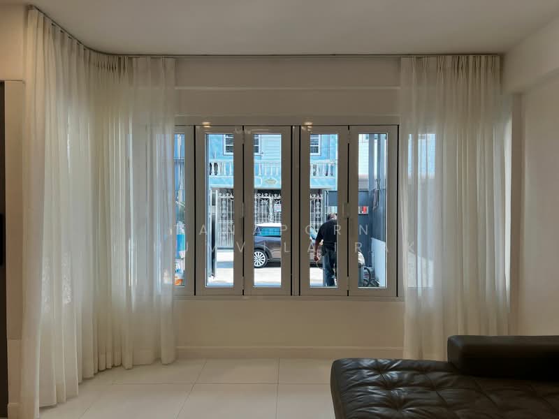 2-BR Townhouse, Bangkok, Bang Na Nuea, Bang Na, Bangkok, 2 Bedrooms, 150 sqm, Townhouse For Rent, by Tanaporn Phumvilairak, 500193677 - DDproperty.com