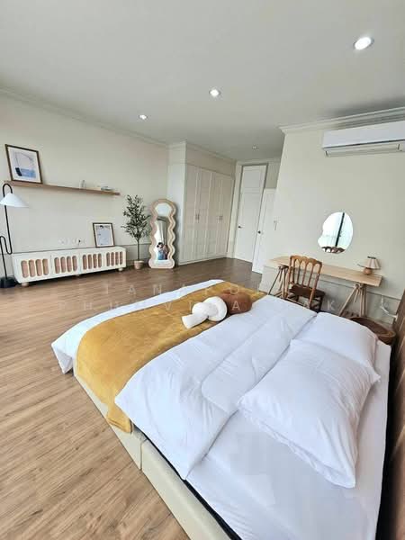 Baan Klang Muang Rama 9-Krungthep Kreetha, Bangkok, Soi Kanchanaphisek 23, Saphan Sung, Saphan Sung, Bangkok, 3 Bedrooms, 153 sqm, Townhouse For Rent, by Tanaporn Phumvilairak, 500193741 - DDproperty.com