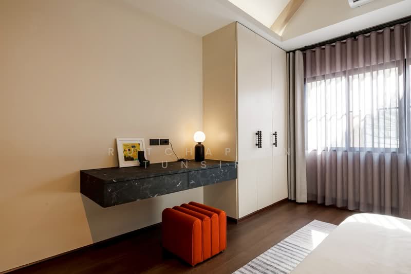 Pool Villa ให้เช่า ใกล้โรงเรียนนานาชาตินครพายัพ เพียง 5 นาที ค่าเช่า 120,000 บาท / เดือน No.5P001, เชียงใหม่, สันผีเสื้อ, เมืองเชียงใหม่, เชียงใหม่, 300 ตร.ม., บ้านเดี่ยว ให้เช่า, โดย Rutchaporn Tunsiri, 500193769 - DDproperty.com