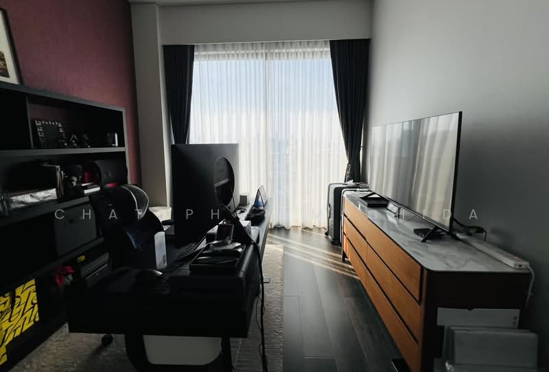 Tela Thonglor 13, Bangkok, 233 Soi Sukhumvit 55, Sukhumvit Road, Khlong Tan Nua, Watthana, Bangkok, 3 Bedrooms, 200 sqm, Condo For Sale, by Chatuphon Mochida, 500193791 - DDproperty.com