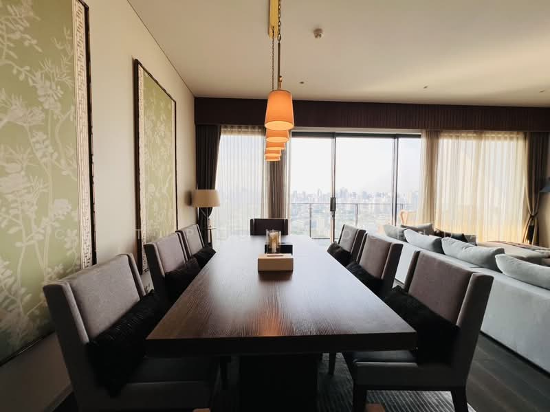 Tela Thonglor 13, Bangkok, 233 Soi Sukhumvit 55, Sukhumvit Road, Khlong Tan Nua, Watthana, Bangkok, 3 Bedrooms, 200 sqm, Condo For Sale, by Chatuphon Mochida, 500193791 - DDproperty.com