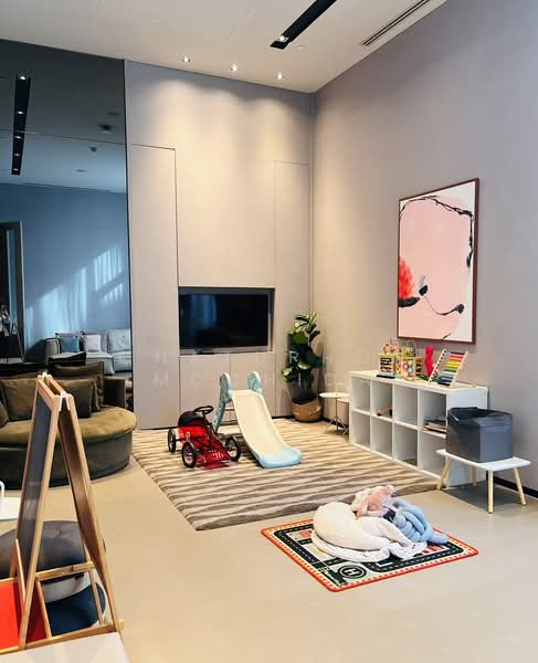 Tela Thonglor 13, Bangkok, 233 Soi Sukhumvit 55, Sukhumvit Road, Khlong Tan Nua, Watthana, Bangkok, 3 Bedrooms, 200 sqm, Condo For Sale, by Chatuphon Mochida, 500193791 - DDproperty.com