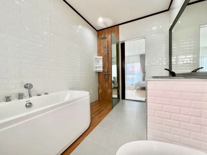 Hin Wong Niwet, Chon Buri (Pattaya), Na Chom Thian, Sattahip, Chon Buri (Pattaya), 3 Bedrooms, 300 sqm, Single Detached House For Sale, by Sathida Limphasut (App), 500193827 - DDproperty.com