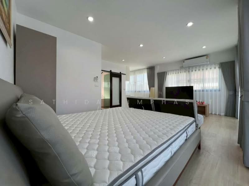 Hin Wong Niwet, Chon Buri (Pattaya), Na Chom Thian, Sattahip, Chon Buri (Pattaya), 3 Bedrooms, 300 sqm, Single Detached House For Sale, by Sathida Limphasut (App), 500193827 - DDproperty.com