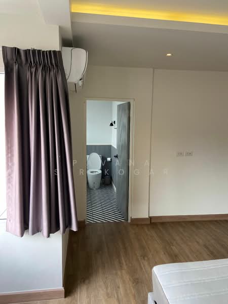 Khlong Tan Niwet Village, Bangkok, Khlong Tan Nuea, Watthana, Khlong Tan Nua, Watthana, Bangkok, 4 Bedrooms, 323 sqm, Townhouse For Rent, by Pavana Sirikogar, 500193985 - DDproperty.com