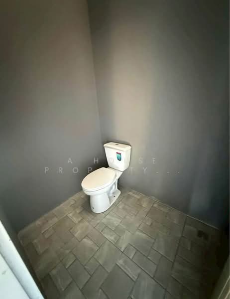 ให้เช่าโรงงาน ใกล้มอเตอร์เวย์ ซอยคีรีนคร 10 ชลบุรี, ชลบุรี, ห้วยกะปิ, เมืองชลบุรี, ชลบุรี, 500 ตร.ม., โกดัง-โรงงาน ให้เช่า, โดย A House Property Co.,Ltd., 500194001 - DDproperty.com