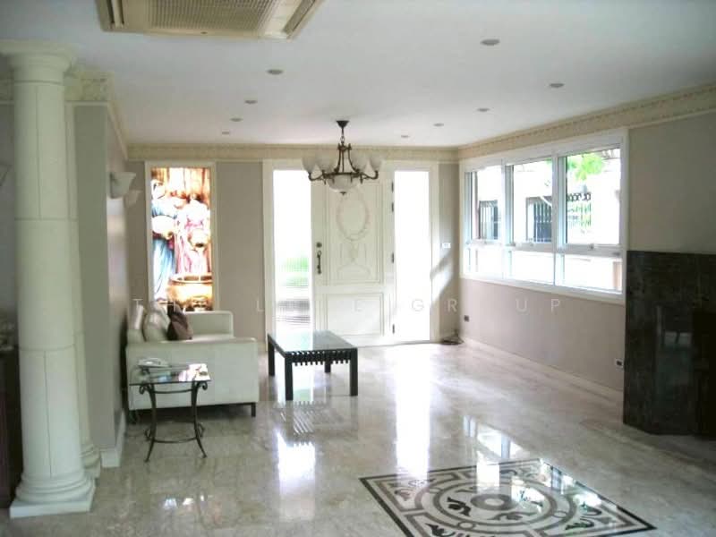 House in Ekkamai Soi 4, Bangkok, Khlong Toei, Khlong Toei, Bangkok, 3 Bedrooms, 350 sqm, Single Detached House For Rent, by The Luxe Group, 500194009 - DDproperty.com