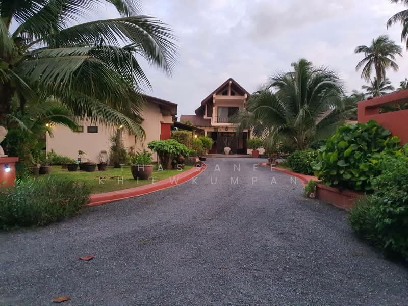 For Sale Beachfront House on Koh Samui, Surat Thani, Nha Mueng, Ko Samui, Surat Thani, 5 Bedrooms, 650 sqm, Single Detached House For Sale, by Thassanee Khiewkumpan, 500194042 - DDproperty.com