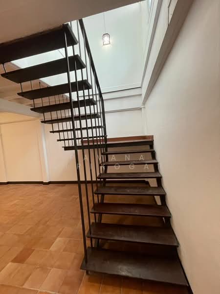 2-BR House, Bangkok, Chong Nonsi, Yan Nawa, Bangkok, 2 Bedrooms, 120 sqm, Single Detached House For Rent, by Pavana Sirikogar, 500194045 - DDproperty.com