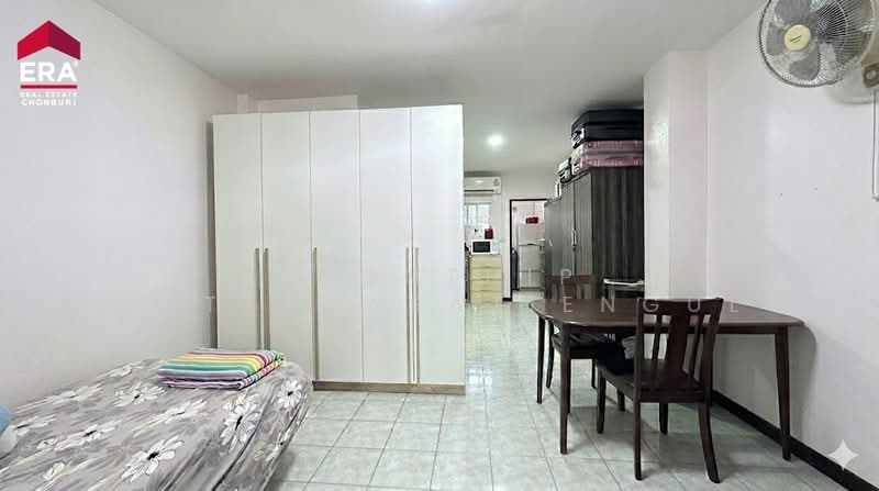 ขายด่วน อาคารพาณิชย์ 2 ชั้น ติดถนน ทำเลค้าขาย ใกล้ตลาดศุภฤกษ์ ศรีราชา, Chon Buri (Pattaya), -, Surasak, Si Racha, Chon Buri (Pattaya), , 100 sqm, Shophouse For Sale, by Pronthip Wattanasatiengul, 500194071 - DDproperty.com