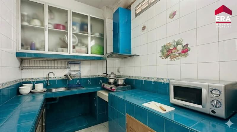 ขายด่วน อาคารพาณิชย์ 2 ชั้น ติดถนน ทำเลค้าขาย ใกล้ตลาดศุภฤกษ์ ศรีราชา, Chon Buri (Pattaya), -, Surasak, Si Racha, Chon Buri (Pattaya), , 100 sqm, Shophouse For Sale, by Pronthip Wattanasatiengul, 500194071 - DDproperty.com