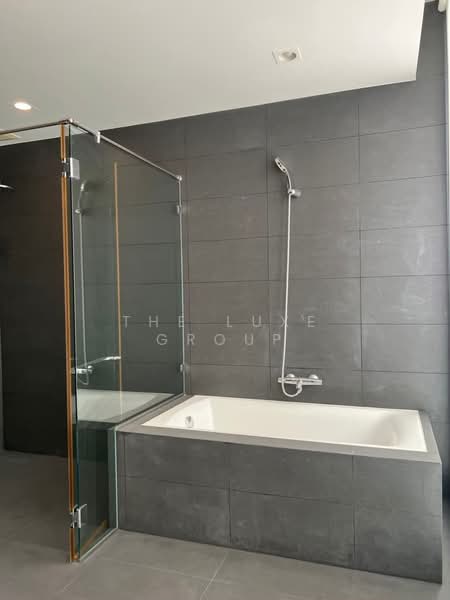 Noble Ploenchit, Bangkok, 1035 Ploenchit  Road, Lumphini, Pathum Wan, Bangkok, 3 Bedrooms, 209 sqm, Condo For Rent, by The Luxe Group, 500194111 - DDproperty.com