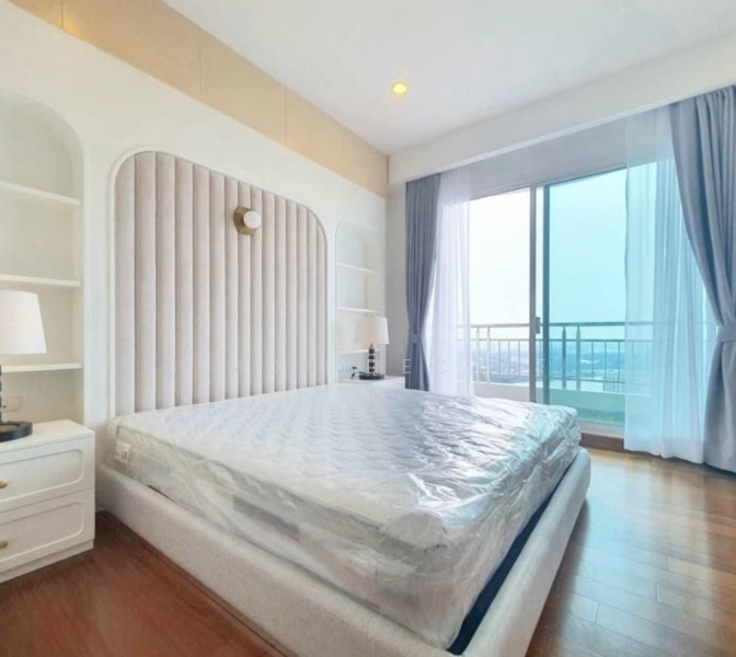 Supalai Prima Riva, Bangkok, Rama 3 Road, Chong Nonsi, Yan Nawa, Bangkok, 4 Bedrooms, 355 sqm, Condo For Rent, by Simon Decalf, 500194126 - DDproperty.com