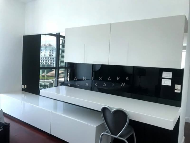 Athenee Residence, Bangkok, 65 Witthayu Road, Lumphini, Pathum Wan, Bangkok, 2 Bedrooms, 131 sqm, Condo For Sale, by Chanisara Kruakaew, 500194138 - DDproperty.com