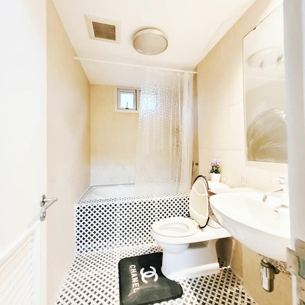 The Clover Thonglor Residence, Bangkok, Soi Sukhumvit 55, Khlong Tan Nua, Watthana, Bangkok, 2 Bedrooms, 71 sqm, Condo For Rent, by Nakarin  Sookpaiboon, 500194164 - DDproperty.com