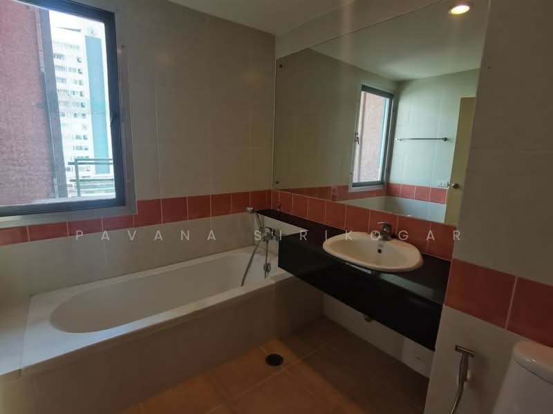 Silom Grand Terrace, Bangkok, Soi Saladaeng 2, Saladaeng Road, Silom, Bang Rak, Bangkok, 2 Bedrooms, 120 sqm, Condo For Rent, by Pavana Sirikogar, 500194243 - DDproperty.com