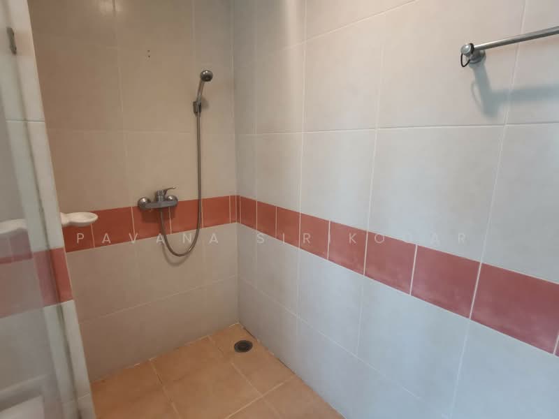 Silom Grand Terrace, Bangkok, Soi Saladaeng 2, Saladaeng Road, Silom, Bang Rak, Bangkok, 2 Bedrooms, 120 sqm, Condo For Rent, by Pavana Sirikogar, 500194243 - DDproperty.com