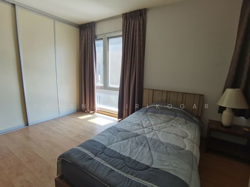 Silom Grand Terrace, Bangkok, Soi Saladaeng 2, Saladaeng Road, Silom, Bang Rak, Bangkok, 2 Bedrooms, 120 sqm, Condo For Rent, by Pavana Sirikogar, 500194243 - DDproperty.com