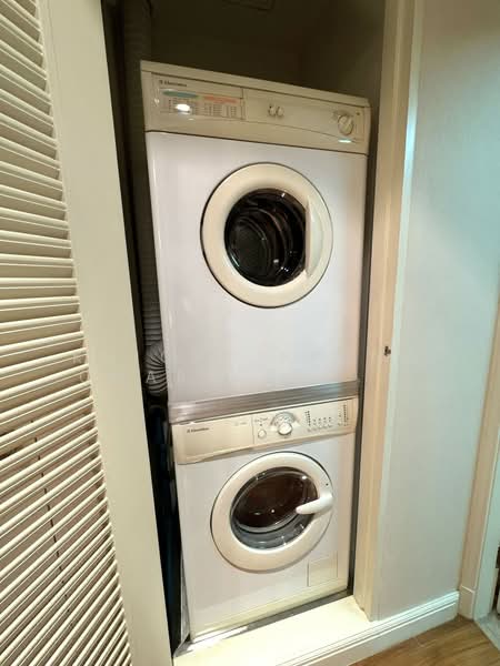 Langsuan Ville, Bangkok, 50 Soi Langsuan, Lumphini, Pathum Wan, Bangkok, 1 Bedroom, 97 sqm, Condo For Sale, by Knight Frank Chartered (Thailand) Co.,Ltd, 500194281 - DDproperty.com