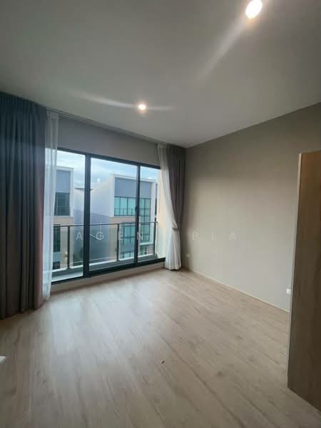 Estara Haven Pattanakan 20, Bangkok, Phatthanakan 20, Phatthanakan Road, Suan Luang, Suan Luang, Bangkok, 3 Bedrooms, 220 sqm, Townhouse For Sale, by Agent Pla, 500194294 - DDproperty.com