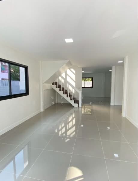 หมู่บ้านเมืองเอกรังสิต, Pathum Thani, ถนนพหลโยธิน ตำบลหลักหก อำเภอเมืองปทุมธานี, Lak Hok, Muang Pathum Thani, Pathum Thani, 4 Bedrooms, 250 sqm, Single Detached House For Sale, by ชลิภา ชัยยะกุลภา, 500194317 - DDproperty.com