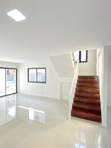 หมู่บ้านเมืองเอกรังสิต, Pathum Thani, ถนนพหลโยธิน ตำบลหลักหก อำเภอเมืองปทุมธานี, Lak Hok, Muang Pathum Thani, Pathum Thani, 4 Bedrooms, 250 sqm, Single Detached House For Sale, by ชลิภา ชัยยะกุลภา, 500194317 - DDproperty.com