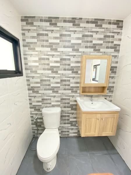 หมู่บ้านเมืองเอกรังสิต, Pathum Thani, ถนนพหลโยธิน ตำบลหลักหก อำเภอเมืองปทุมธานี, Lak Hok, Muang Pathum Thani, Pathum Thani, 4 Bedrooms, 250 sqm, Single Detached House For Sale, by ชลิภา ชัยยะกุลภา, 500194317 - DDproperty.com