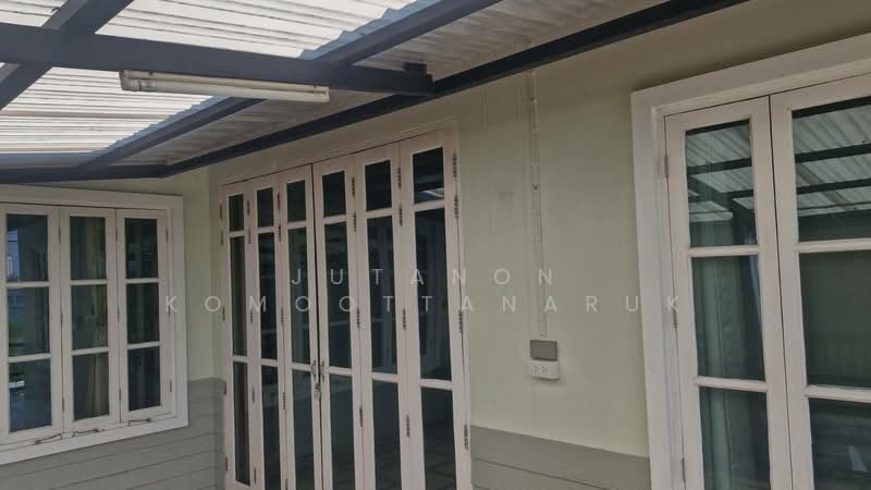 ให้เช่าบ้านเดี่ยว 1 ชั้น 21 ร่มฟ้าซอย 13 ต.สนามจันทร์ จ.นครปฐม ทำเลดี เดินทางสะดวก ใกล้เซ็นทรัล, Nakhon Pathom, Sanam Chan, Muang Nakhon Pathom, Nakhon Pathom, 2 Bedrooms, 480 sqm, Single Detached House For Rent, by Jutanon Komoottanaruk, 500194350 - DDproperty.com