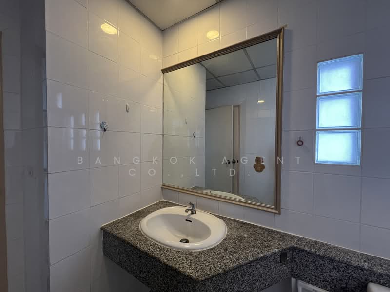 Pathumwan Resort, Bangkok, Phayathai Road, Thanon Phaya Thai, Ratchathewi, Bangkok, 2 Bedrooms, 50 sqm, Condo For Rent, by Bangkok Agent Co.,Ltd., 500194398 - DDproperty.com