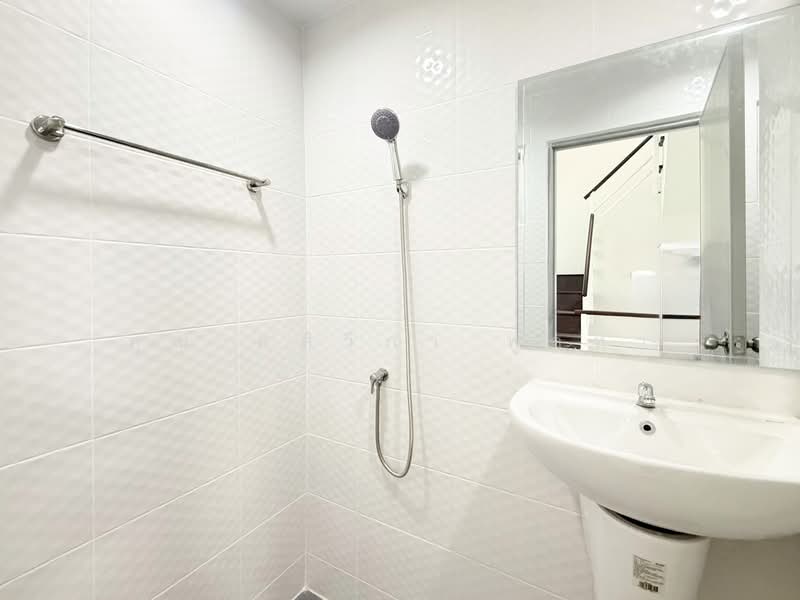 Rimsuan Donmuang, Bangkok, Si Khan, Don Mueang, Bangkok, 4 Bedrooms, 150 sqm, Townhouse For Sale, by คุณ ศศิวิภา พูลทา, 500194413 - DDproperty.com