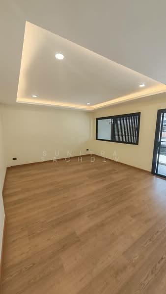 หมู่บ้านวราธร วิลล์ ซอยพัฒนาการ44, Bangkok, Suan Luang, Suan Luang, Bangkok, 4 Bedrooms, 300 sqm, Townhouse For Sale, by Sunitra Sachdev, 500194422 - DDproperty.com