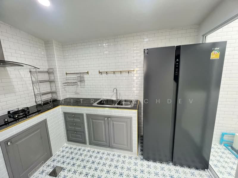 Golden Town Chalermprakiat - Suanluang, Bangkok, Soi Chaloem Phrakiat Rama 9 Soi 30 Yaek 14, Kanchanaphisek Road, Dok Mai, Prawet, Bangkok, 3 Bedrooms, 110 sqm, Townhouse For Rent, by Sunitra Sachdev, 500194460 - DDproperty.com