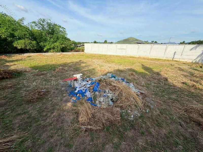 ขาย - ที่ดินเปล่าขนาด 904 ตารางเมตร ใกล้ทะเลสาบมับประชั่น, ชลบุรี