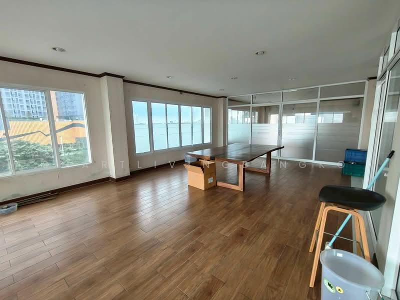 Commercial Building Bangna Trad, Samut Prakan, Bang Kaeo, Bang Plee, Samut Prakan, , 1,800 sqm, Shophouse For Rent, by SmartLivingBangkok, 500194496 - DDproperty.com