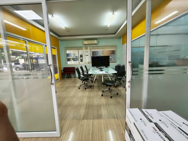 Commercial Building Bangna Trad, Samut Prakan, Bang Kaeo, Bang Plee, Samut Prakan, , 1,800 sqm, Shophouse For Rent, by SmartLivingBangkok, 500194496 - DDproperty.com