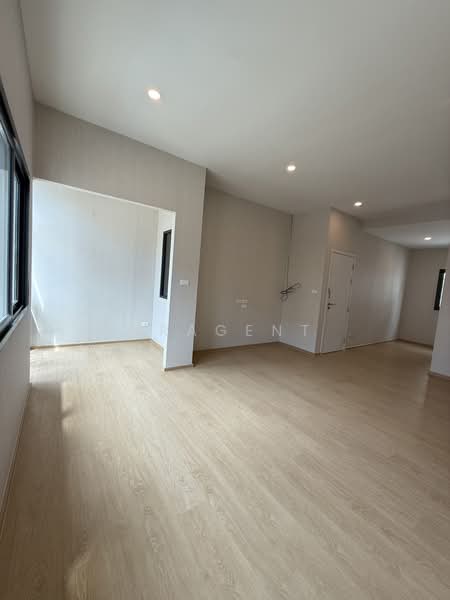 PLEX Onnut - Wongwaen, Bangkok, Sukhaphiban 2 Road, Dok Mai, Prawet, Bangkok, 3 Bedrooms, 150 sqm, Townhouse For Sale, by NRagent, 500194503 - DDproperty.com