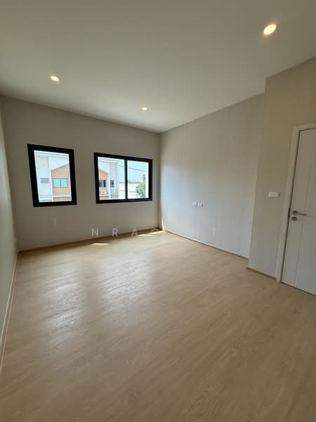 PLEX Onnut - Wongwaen : เพล็กซ์ อ่อนนุช - วงแหวน, กรุงเทพ, ถนนสุขาภิบาล 2, ดอกไม้, ประเวศ, กรุงเทพ, 150 ตร.ม., ทาวน์เฮ้าส์ ขาย, โดย NRagent, 500194503 - DDproperty.com