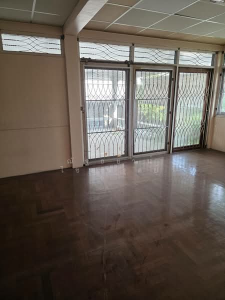 ขายที่ดินพร้มบ้านเดี่ยว 2 ชั้น ในซอยติวานนท์-ปากเกร็ด 28 ( เกร็ดมณี ) ใก้ลโรงเรียนสวนกุหลาบ, นนทบุรี, ติวานนท์, บางพูด, ปากเกร็ด, นนทบุรี, 300 ตร.ม., บ้านเดี่ยว ขาย, โดย ณัฐธยาน์ ไชยวรุตย์, 500194572 - DDproperty.com