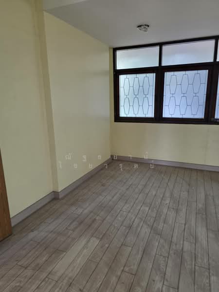 ขายบ้านเดี่ยว 2 ชั้น ถนนเลียบทางรถไฟตลิ่งชัน ห่างจากสถานีรถไฟฟ้าสถานีบางขุนนนท์ เพียง 100 เมตร, กรุงเทพ, เลียบทางรถไฟตลิ่งชัน, บางขุนนนท์, บางกอกน้อย, กรุงเทพ, 250 ตร.ม., บ้านเดี่ยว ขาย, โดย ณัฐธยาน์ ไชยวรุตย์, 500194631 - DDproperty.com