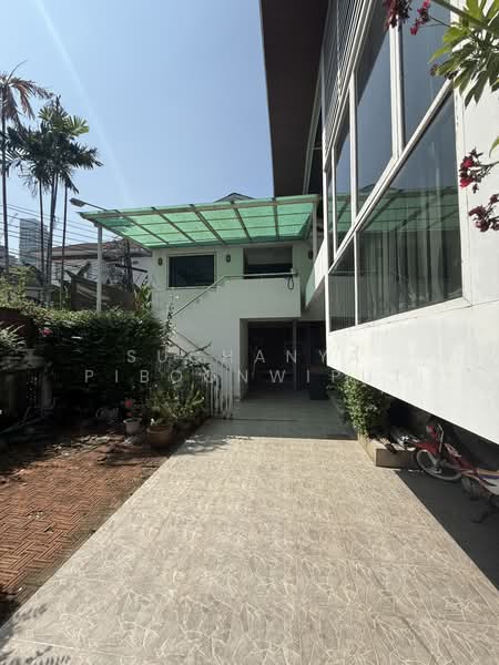 ขายบ้านซอยทองหล่อ 25 เหมาะสำหรับสร้างบ้านพักอาศัย, Bangkok, สุขุมวิท 55, Khlong Tan Nua, Watthana, Bangkok, 5 Bedrooms, 500 sqm, Single Detached House For Sale, by Suchanya Piboonwiput, 500194722 - DDproperty.com