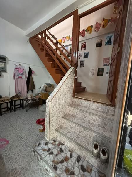 3-story Commercial Building in Soi Saint Louis 3 (Sathorn), Corner unit on the main road, Bangkok, Thung Wat Don, Sathon, Bangkok, , 138 sqm, Shophouse For Rent, by LINE @firststep, 500194761 - DDproperty.com