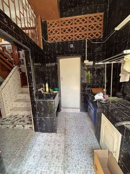 3-story Commercial Building in Soi Saint Louis 3 (Sathorn), Corner unit on the main road, Bangkok, Thung Wat Don, Sathon, Bangkok, , 138 sqm, Shophouse For Rent, by LINE @firststep, 500194761 - DDproperty.com