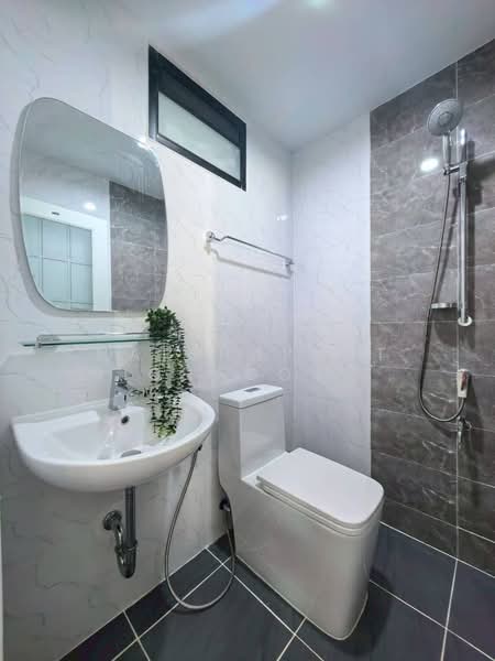 K.C. Greenville, Bangkok, Mitmaitri Road, Khu Fang Nua, Nong Chok, Bangkok, 5 Bedrooms, 235 sqm, Single Detached House For Sale, by ณัฐฌาพัชร์ ณิชากรอัมพร, 500194842 - DDproperty.com