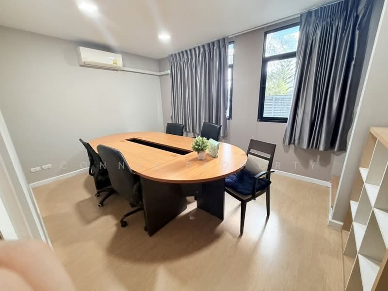 Patio Watcharapol-Ramindra, Bangkok, Watcharapol Road, Tha Rang, Bang Khen, Bangkok, 4 Bedrooms, 200 sqm, Townhouse For Rent, by Connex Property, 500194871 - DDproperty.com