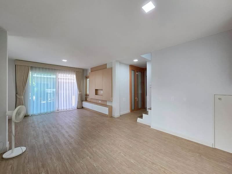 Grande Pleno Bangna Onnut, Samut Prakan, Rajateva Bangplee, Bangphli Yai, Bang Plee, Samut Prakan, 3 Bedrooms, 35 sqm, Townhouse For Sale, by Somchai Ruechajirakit, 500194911 - DDproperty.com
