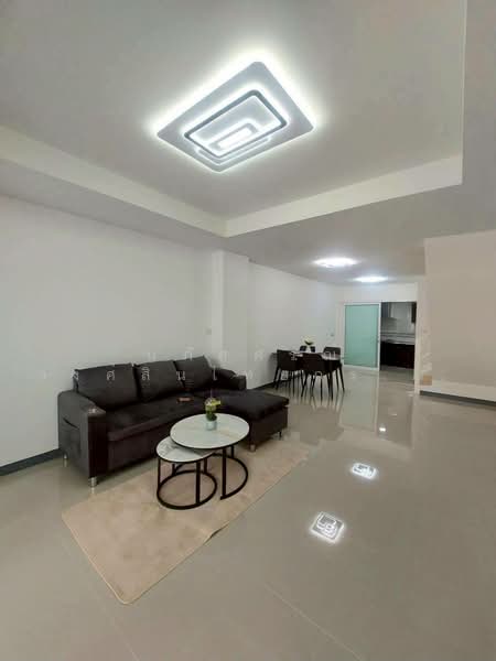 Poonsin Thani 1, Bangkok, Khlong Song Ton Nun, Lat Krabang, Bangkok, 2 Bedrooms, 80 sqm, Townhouse For Sale, by นภัสศรณ์ วงศ์สินไทยกร (นันท์), 500194955 - DDproperty.com