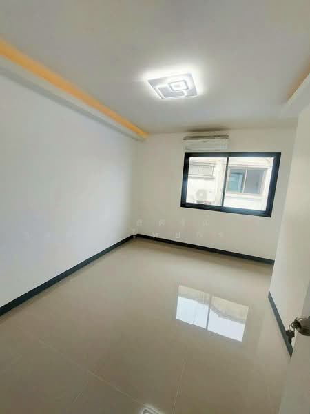 Poonsin Thani 1, Bangkok, Khlong Song Ton Nun, Lat Krabang, Bangkok, 2 Bedrooms, 80 sqm, Townhouse For Sale, by นภัสศรณ์ วงศ์สินไทยกร (นันท์), 500194955 - DDproperty.com