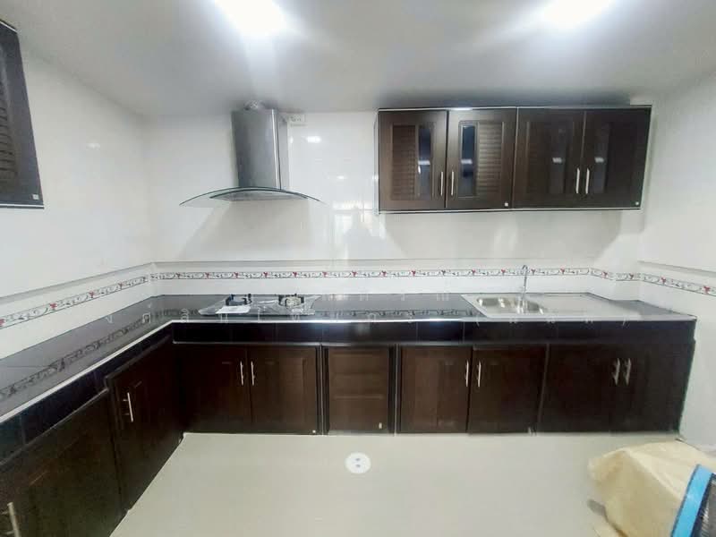 Poonsin Thani 1 : พูนสินธานี 1, กรุงเทพ, คลองสองต้นนุ่น, ลาดกระบัง, กรุงเทพ, 80 ตร.ม., ทาวน์เฮ้าส์ ขาย, โดย นภัสศรณ์ วงศ์สินไทยกร (นันท์), 500194955 - DDproperty.com