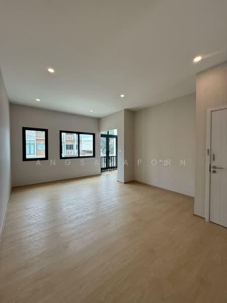 PLEX Onnut - Wongwaen, Bangkok, Sukhaphiban 2 Road, Dok Mai, Prawet, Bangkok, 3 Bedrooms, 150 sqm, Townhouse For Sale, by Angsanaporn D, 500194965 - DDproperty.com